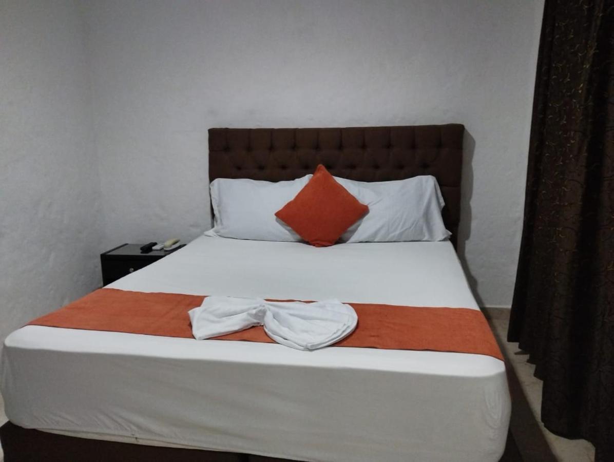 Blue Star Hotel Melgar Kültér fotó